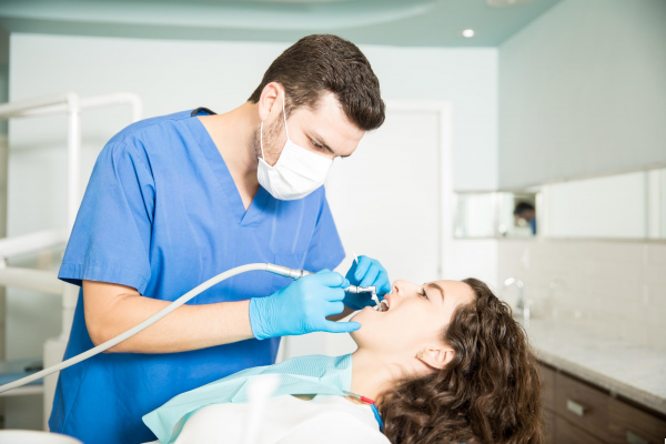 Consejos para una limpieza bucal profesional en Salamanca